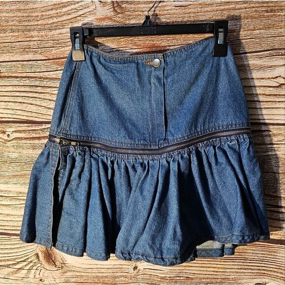 Avon Fashion Jean Skirt women's 5/6 extra price able to make longer pre-owned - Picture 1 of 6